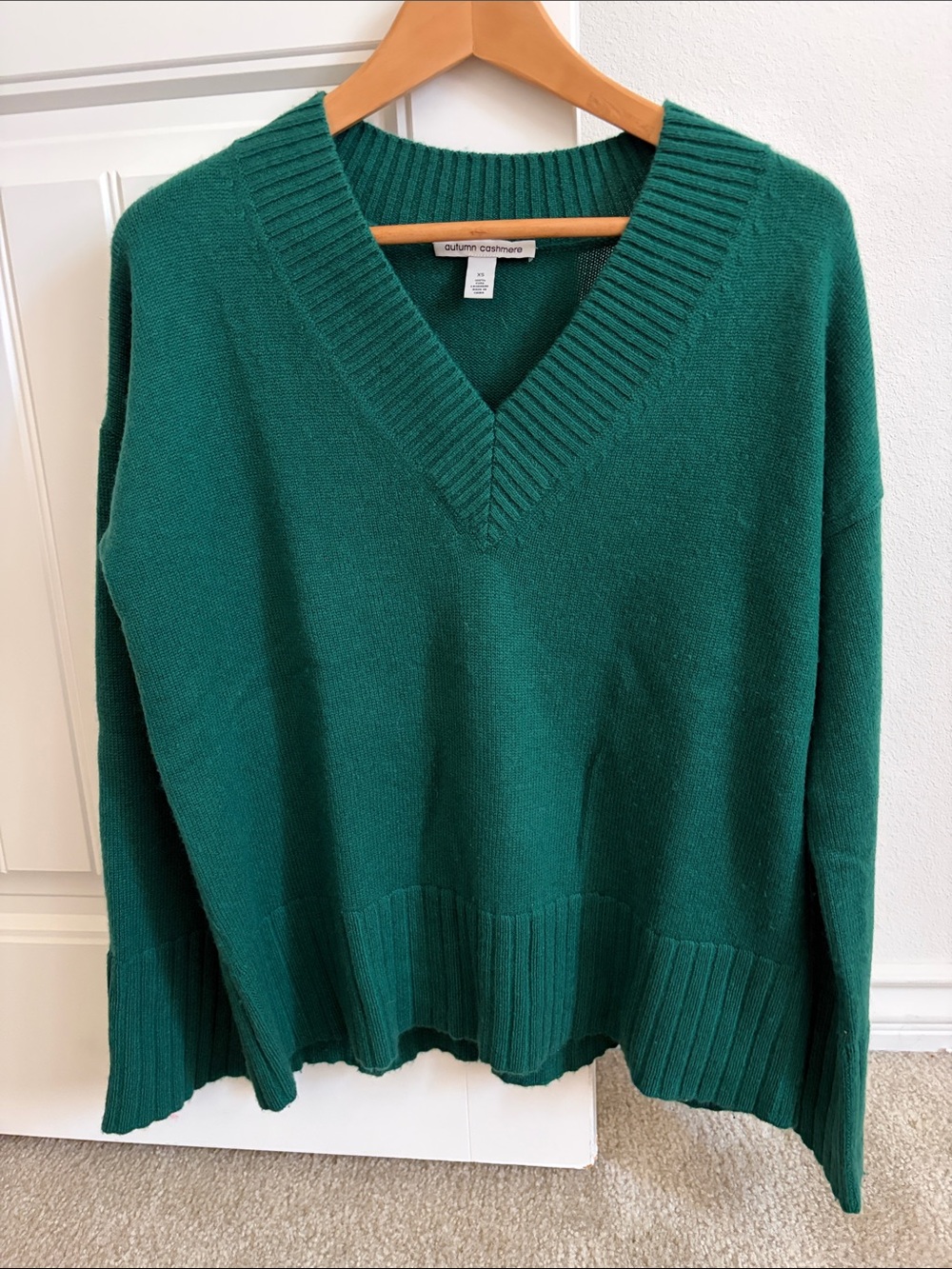 Autumn Cashmere Women's Deep Green V-Neck Cashmere Sweater
